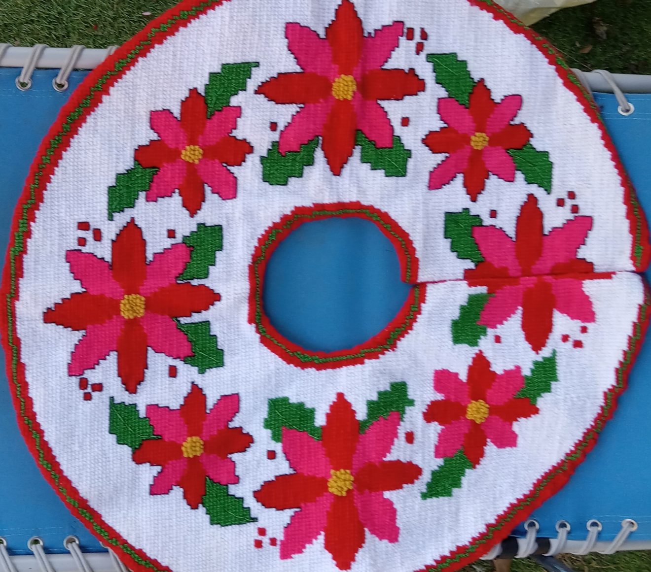 Crafts-Tree Skirt